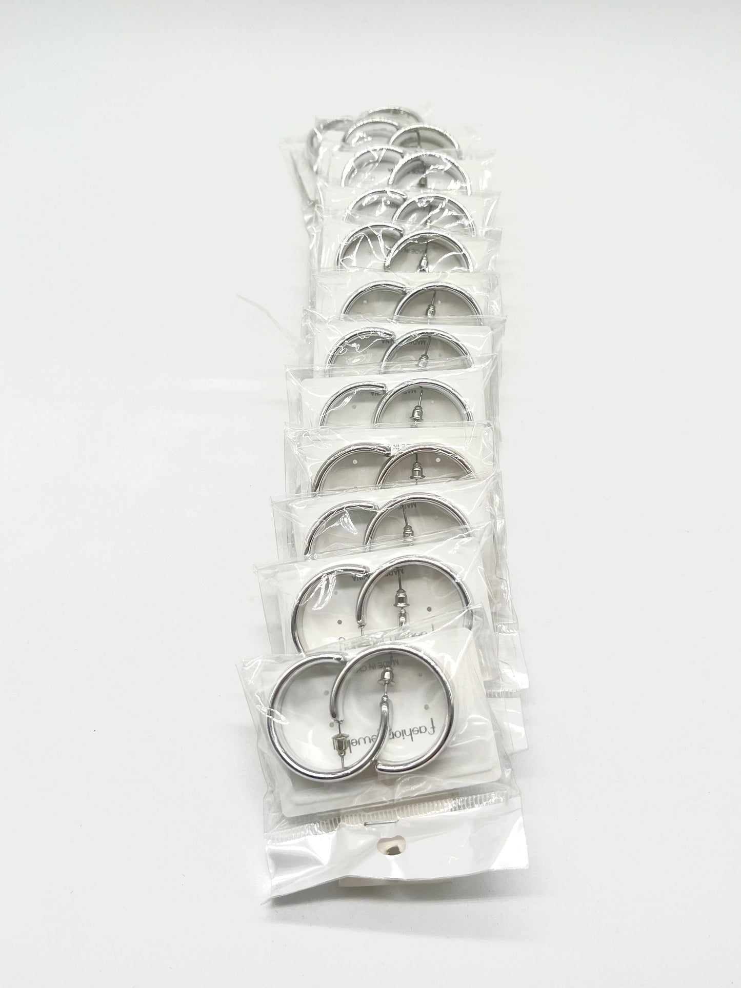 TIRA DE 12 ARITOS FASHION JEWELRY AF-12823