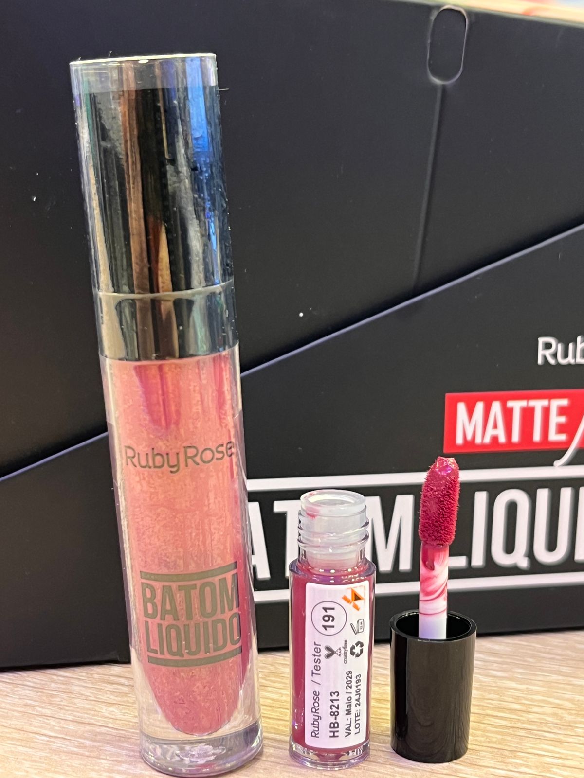 BATOM LIQUIDO MATTE RUBY ROSE HB-8213