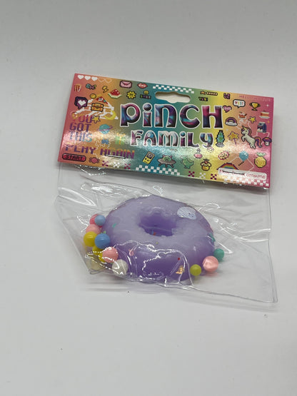 SQUEEZE PINCH FAMILY DONA CHICA A201917