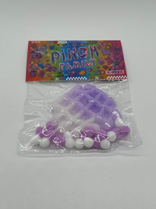 SQUEEZE PINCH FAMILY WAFFLE PELOS A201918