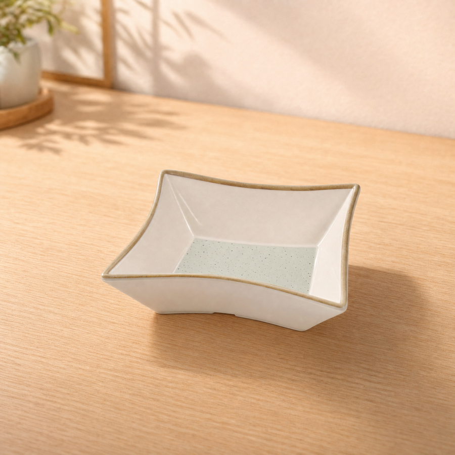 100% MELAMINA PLATO CUADRADO IRREGULAR CREMA 3.8" 4250